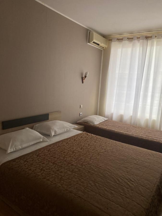 Apartments Danita & Restaurant&Pool Bar Варна Экстерьер фото